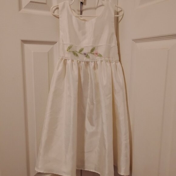 Girls Special Occasion Size 6 White Dress With Floral Design - Picture 1 of 4